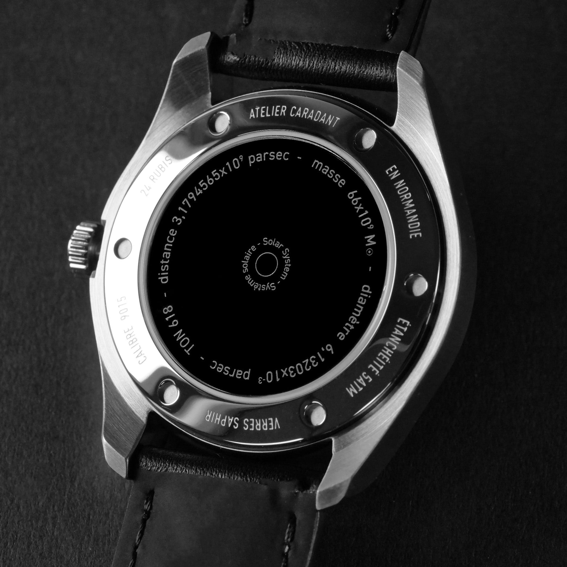 Signature Event Horizon Aiguilles Argentées - Atelier Caradant